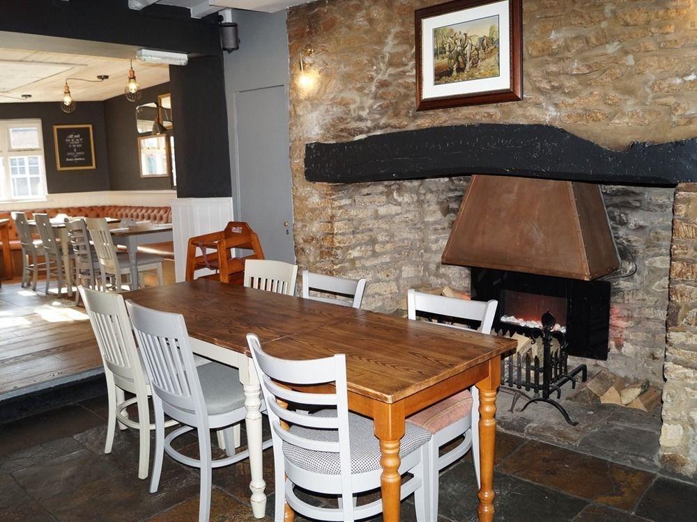 The Plough Bicester Exterior foto
